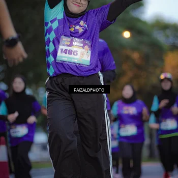 Runner Photo 8324860
