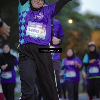 Runner Photo 8324873