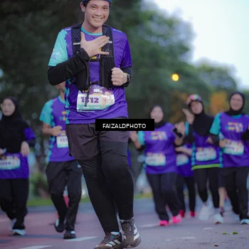 Runner Photo 8324878