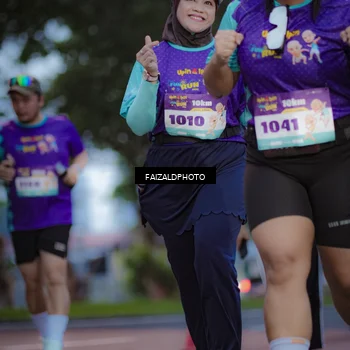 Runner Photo 8324898