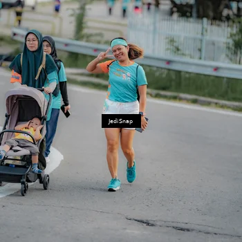 Runner Photo 8324920