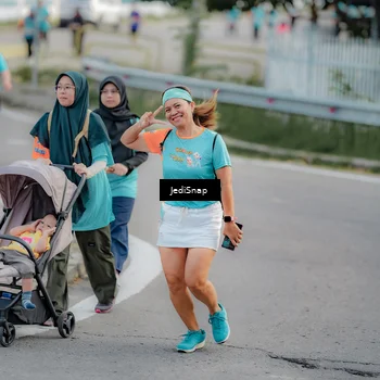 Runner Photo 8324929