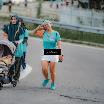 Runner Photo 8324936