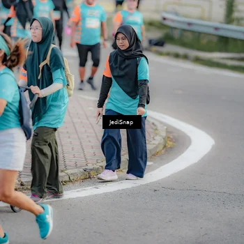 Runner Photo 8324944
