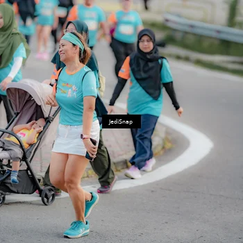 Runner Photo 8324945