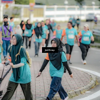 Runner Photo 8324954
