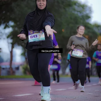 Runner Photo 8324966