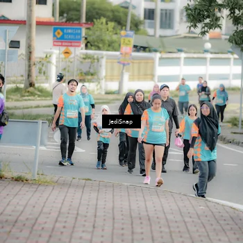 Runner Photo 8324971