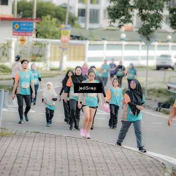 Runner Photo 8324984