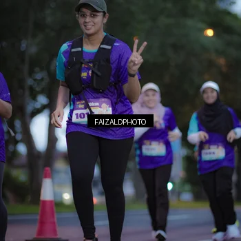 Runner Photo 8324995
