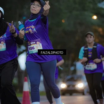 Runner Photo 8324999