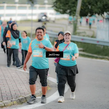 Runner Photo 8325005