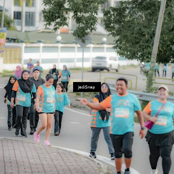 Runner Photo 8325012
