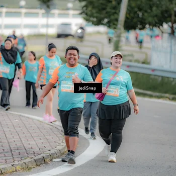 Runner Photo 8325013