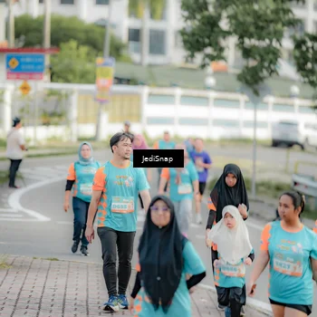 Runner Photo 8325016