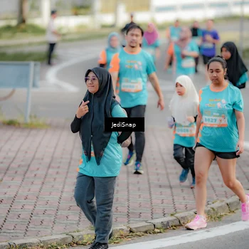 Runner Photo 8325034
