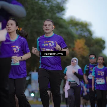 Runner Photo 8325049