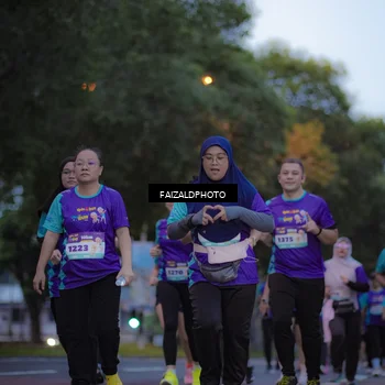 Runner Photo 8325075