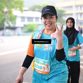 Runner Photo 8325080
