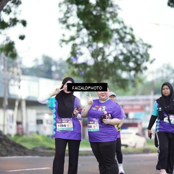 Runner Photo 8325105