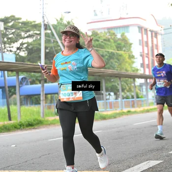 Runner Photo 8325111