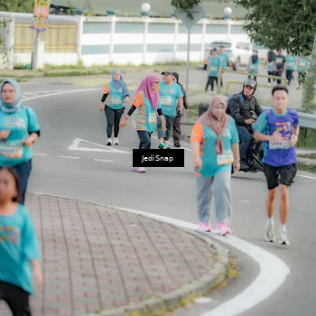 Runner Photo 8325131