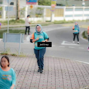 Runner Photo 8325145