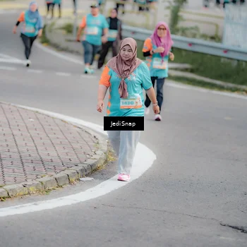Runner Photo 8325165