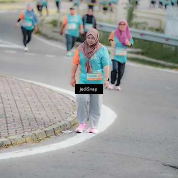 Runner Photo 8325174