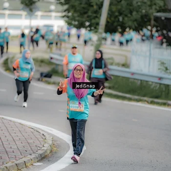 Runner Photo 8325206