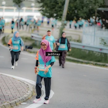 Runner Photo 8325214