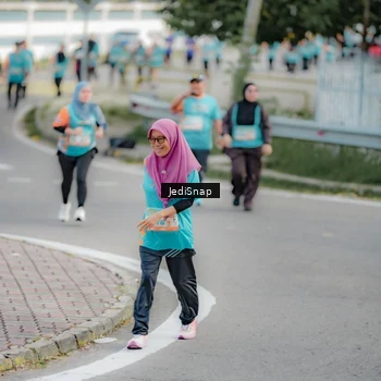 Runner Photo 8325217