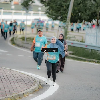 Runner Photo 8325218