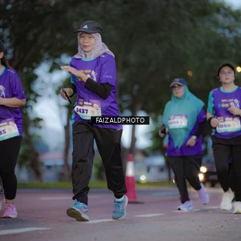Runner Photo 8325227