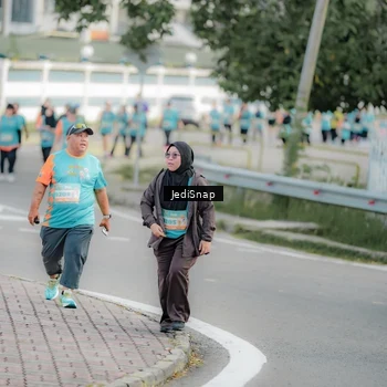 Runner Photo 8325247