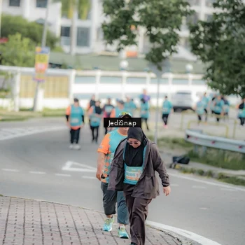 Runner Photo 8325254