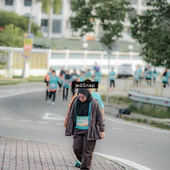 Runner Photo 8325260