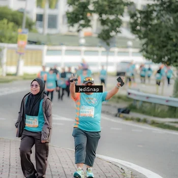 Runner Photo 8325262