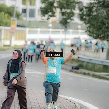 Runner Photo 8325267