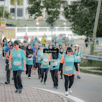 Runner Photo 8325286