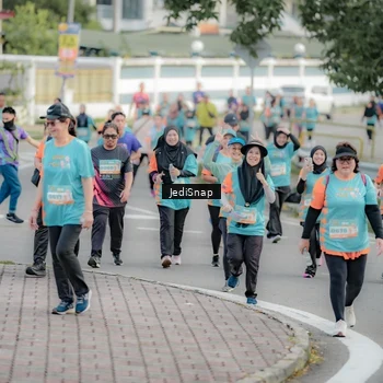 Runner Photo 8325293