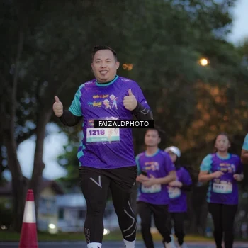 Runner Photo 8325296