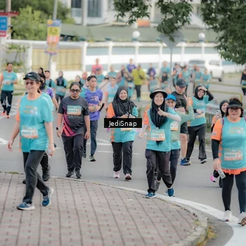 Runner Photo 8325300