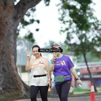 Runner Photo 8325302