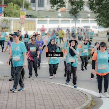 Runner Photo 8325307