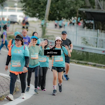 Runner Photo 8325337