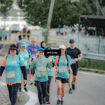 Runner Photo 8325351