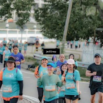 Runner Photo 8325361