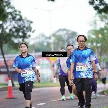 Runner Photo 8325378