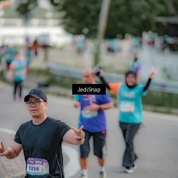Runner Photo 8325387